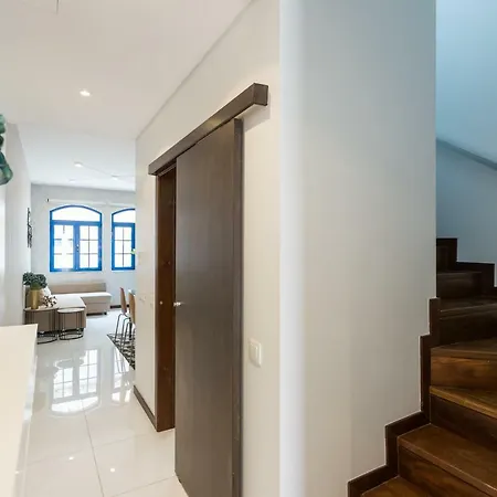 Rossio Penthouse Three-bedroom W/ River View And Parking - By Lu Holidays Lisboa