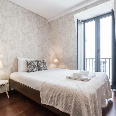 Rossio Penthouse Three-bedroom W/ River View And Parking - By Lu Holidays * Lisbona