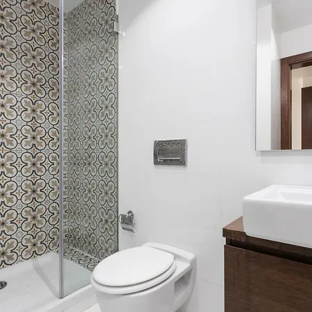 Rossio Penthouse Three-bedroom W/ River View And Parking - By Lu Holidays Lisboa