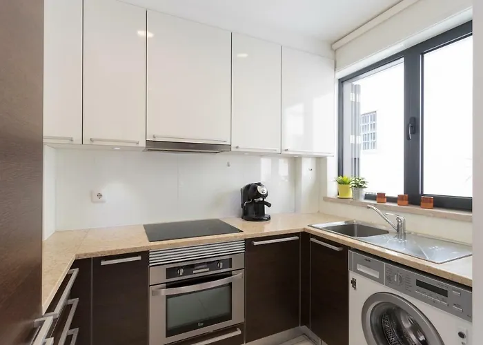 Rossio Penthouse Three-bedroom W/ River View And Parking - By Lu Holidays *