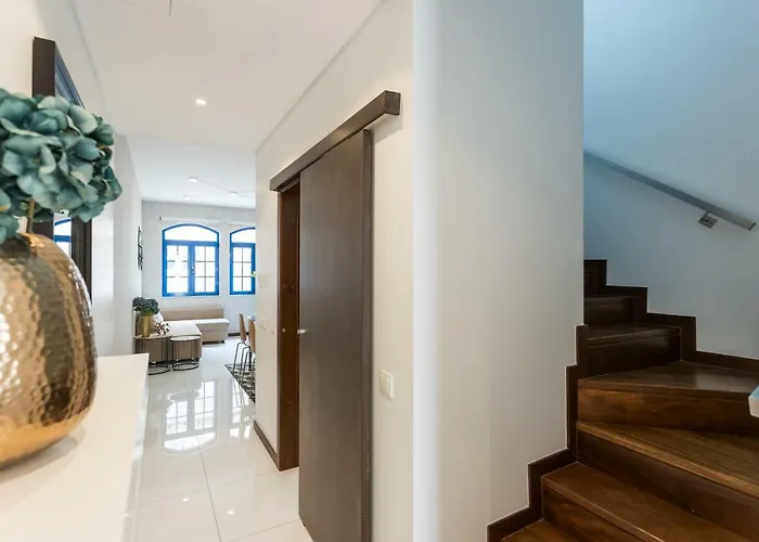 Rossio Penthouse Three-bedroom W/ River View And Parking - By Lu Holidays Lisboa