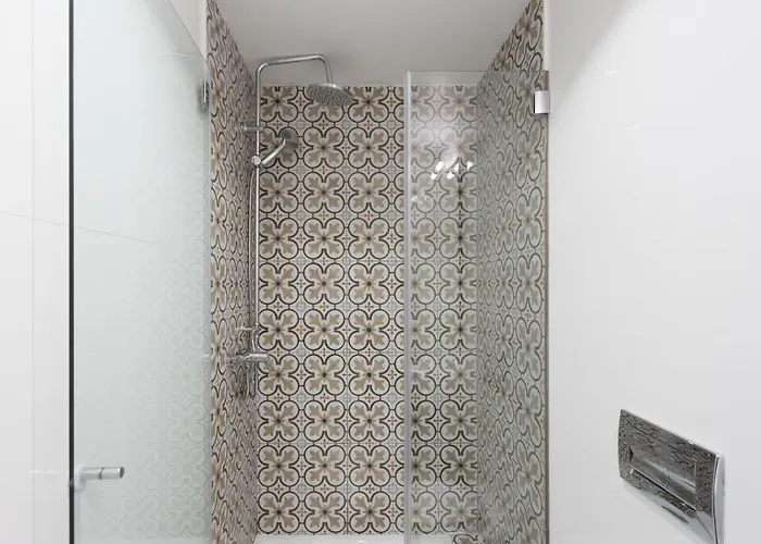 Rossio Penthouse Three-bedroom W/ River View And Parking - By Lu Holidays Lisboa