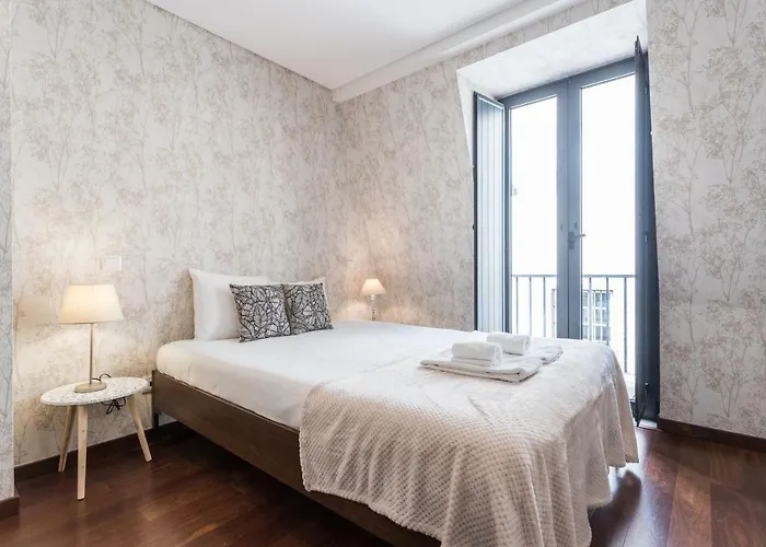 Rossio Penthouse Three-bedroom W/ River View And Parking - By Lu Holidays * Lisboa