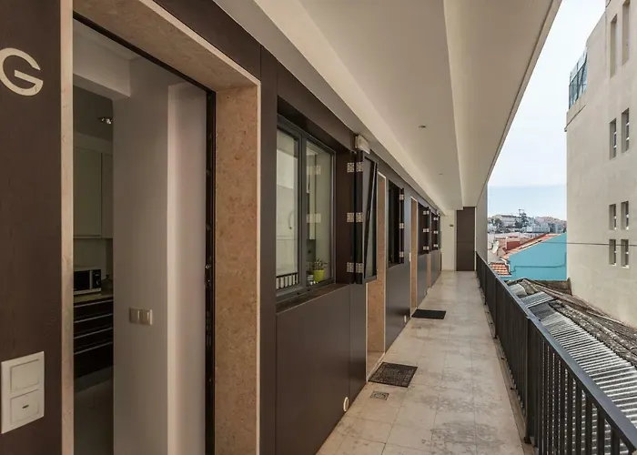 شقة Rossio Penthouse Three-bedroom W/ River View And Parking - By Lu Holidays *