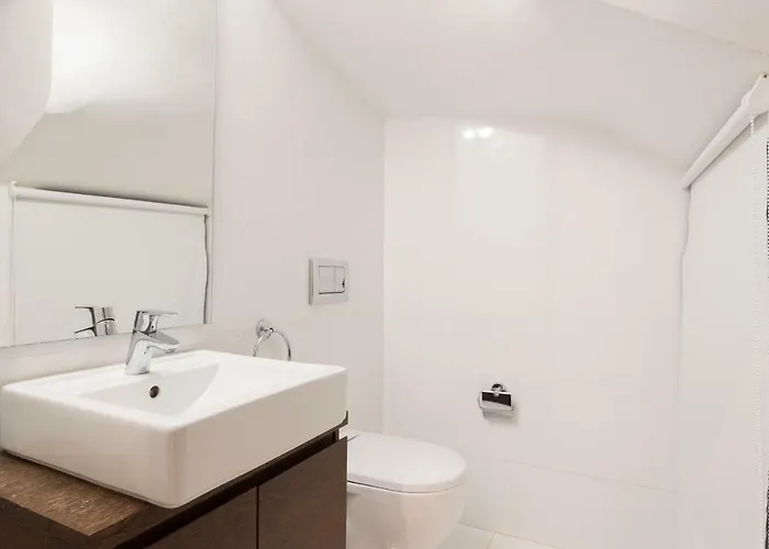 Rossio Penthouse Three-bedroom W/ River View And Parking - By Lu Holidays شقة Lisboa