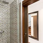 Rossio Penthouse Three-bedroom W/ River View And Parking - By Lu Holidays * リスボン